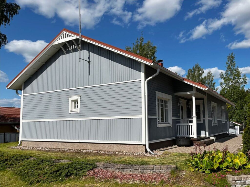 Laatuväri Oy - Referenssit - Julkisivumaalaus kuva